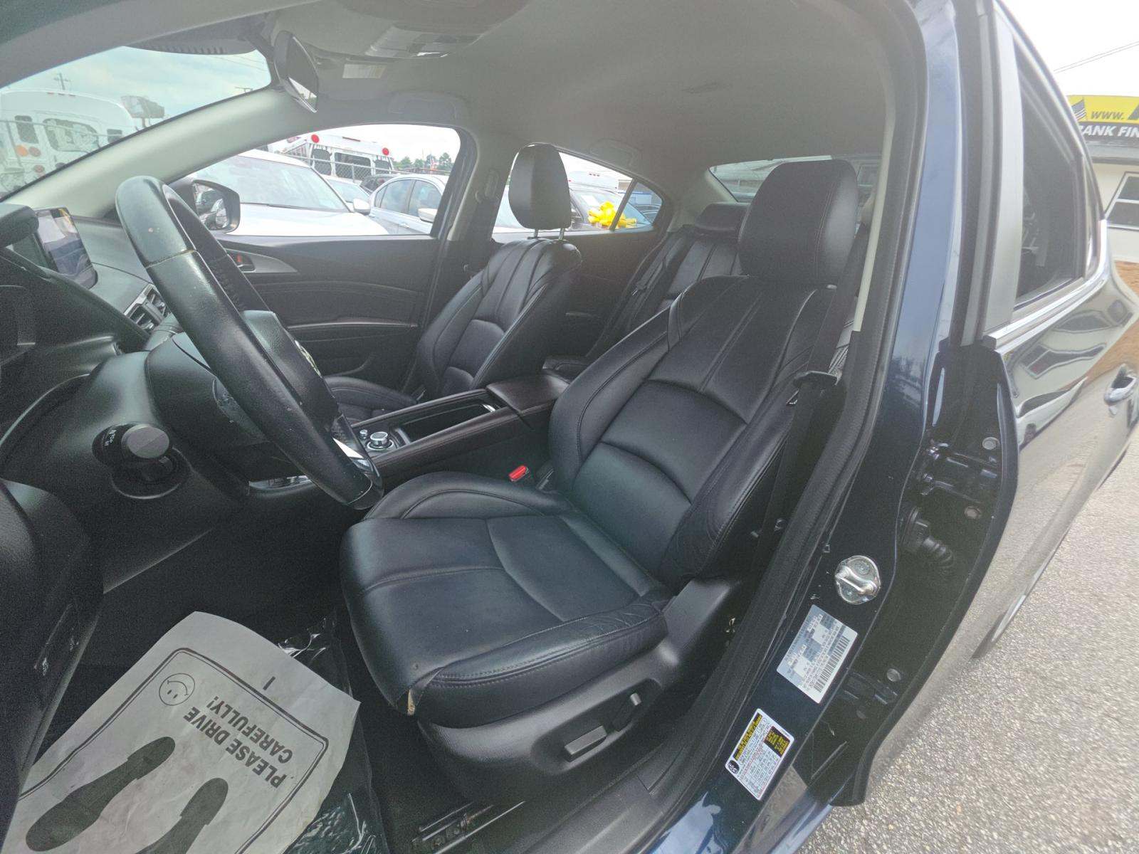 2017 MAZDA MAZDA3 Touring FWD