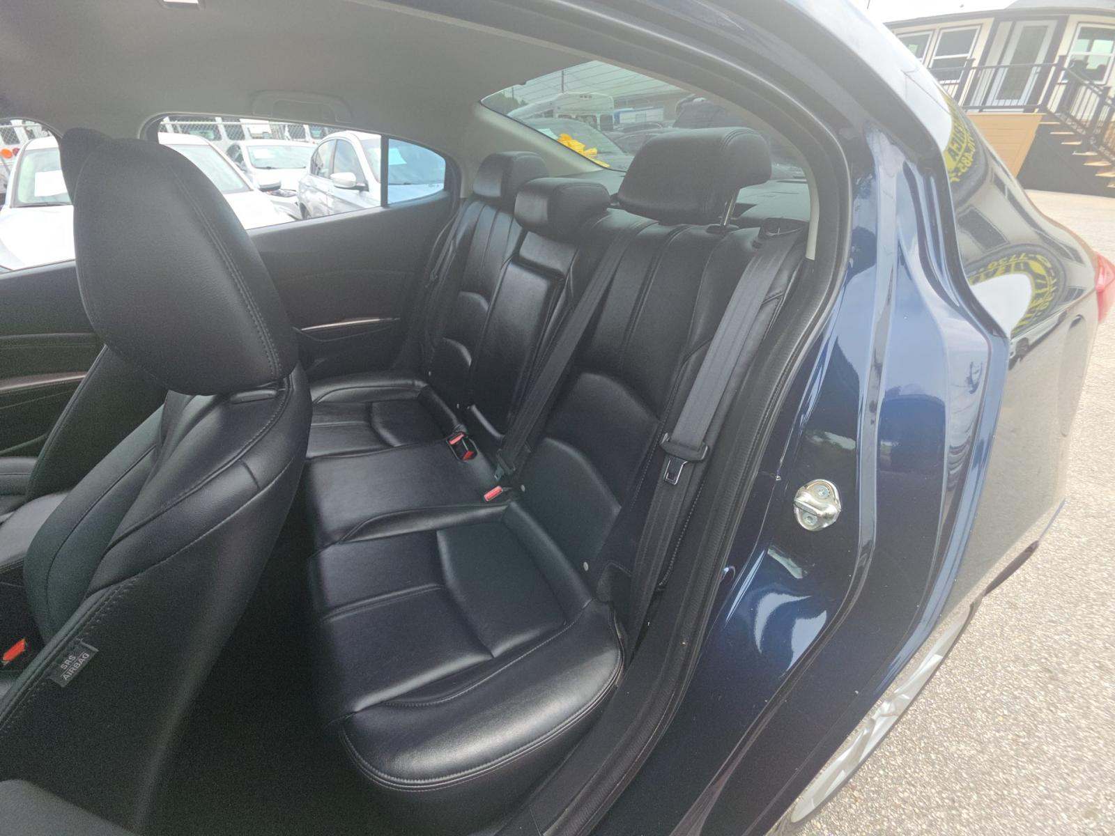 2017 MAZDA MAZDA3 Touring FWD