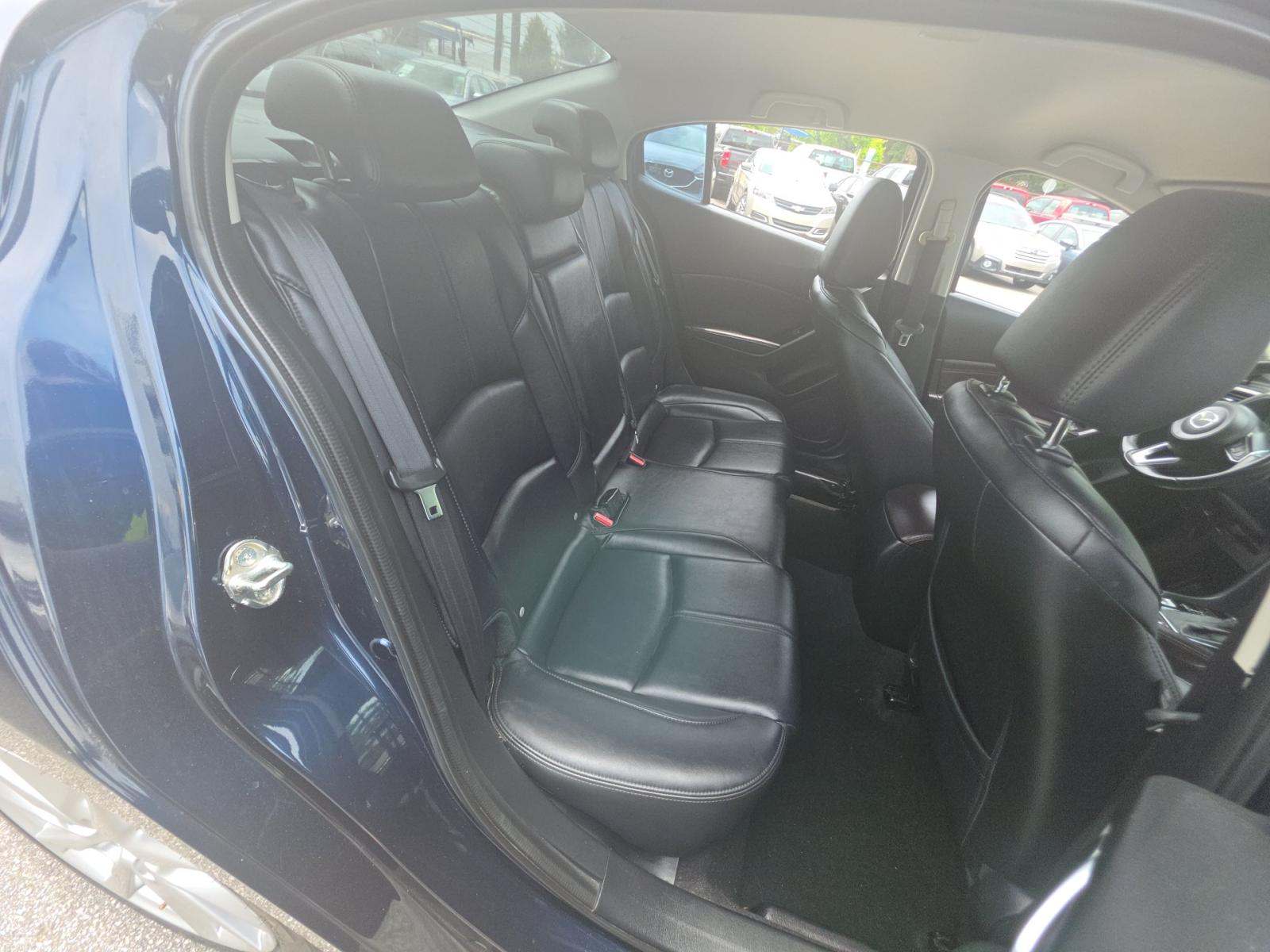 2017 MAZDA MAZDA3 Touring FWD