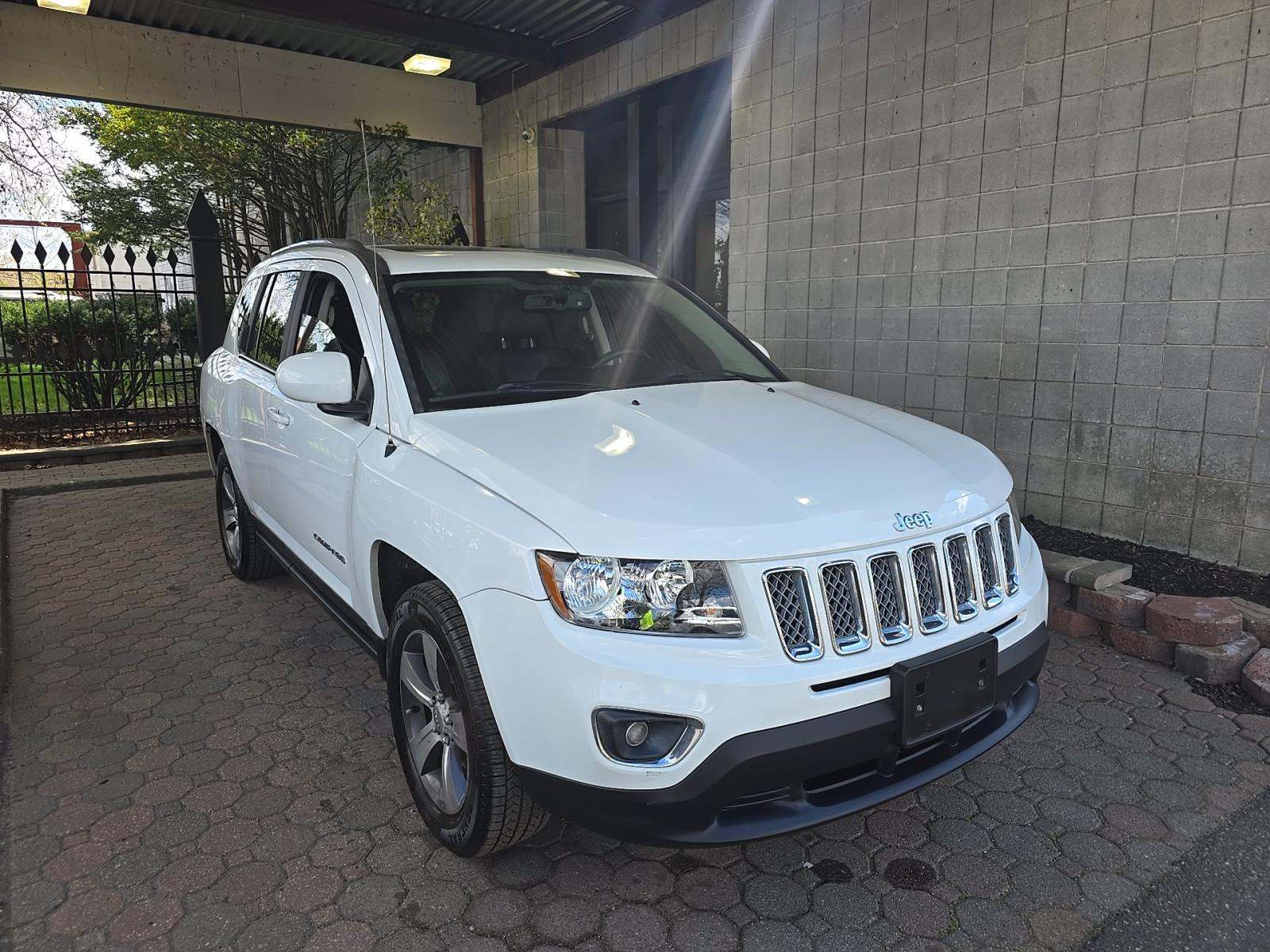 JEEP LATITUDE HIGH ALTITUDE EDITION - 4