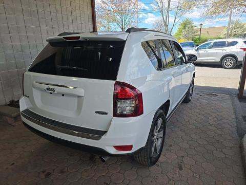 JEEP LATITUDE HIGH ALTITUDE EDITION - 3