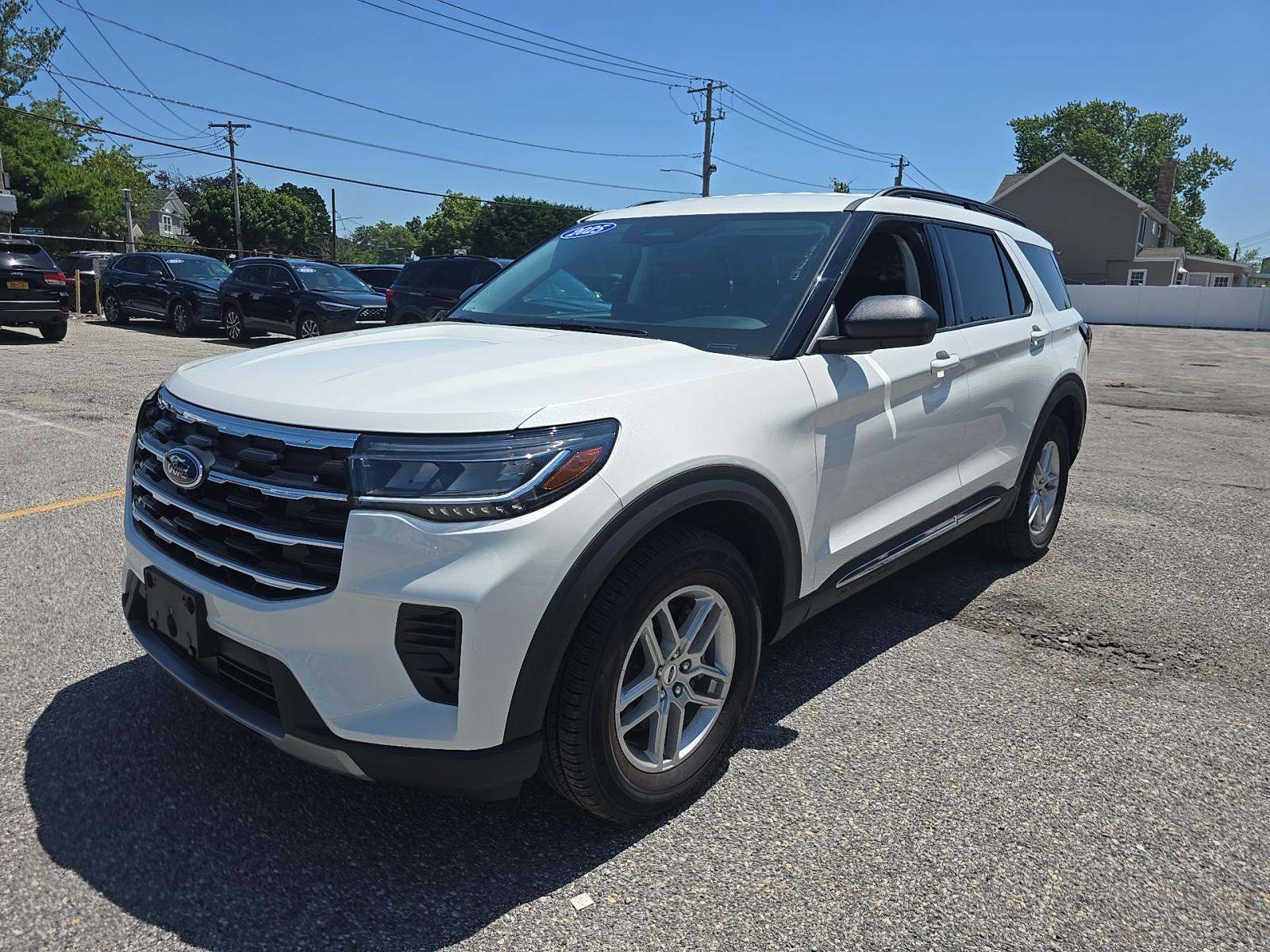 2025 Ford Explorer Active AWD