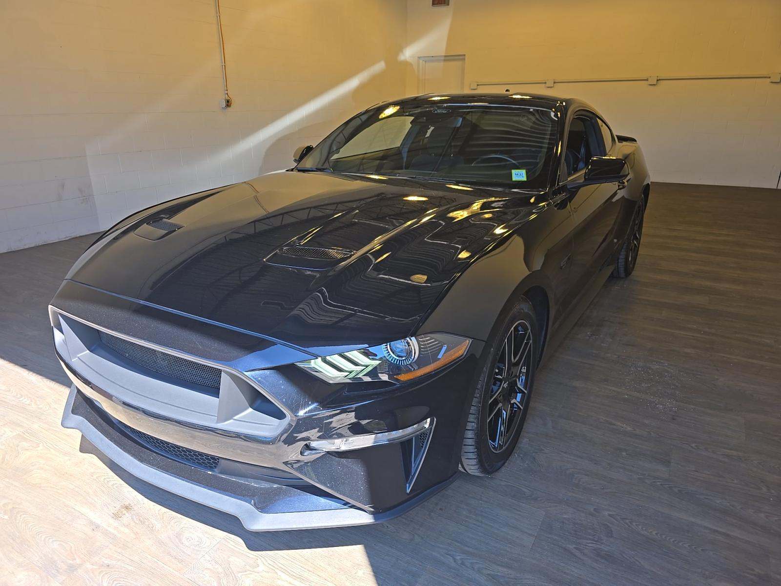 FORD MUSTANG - 1