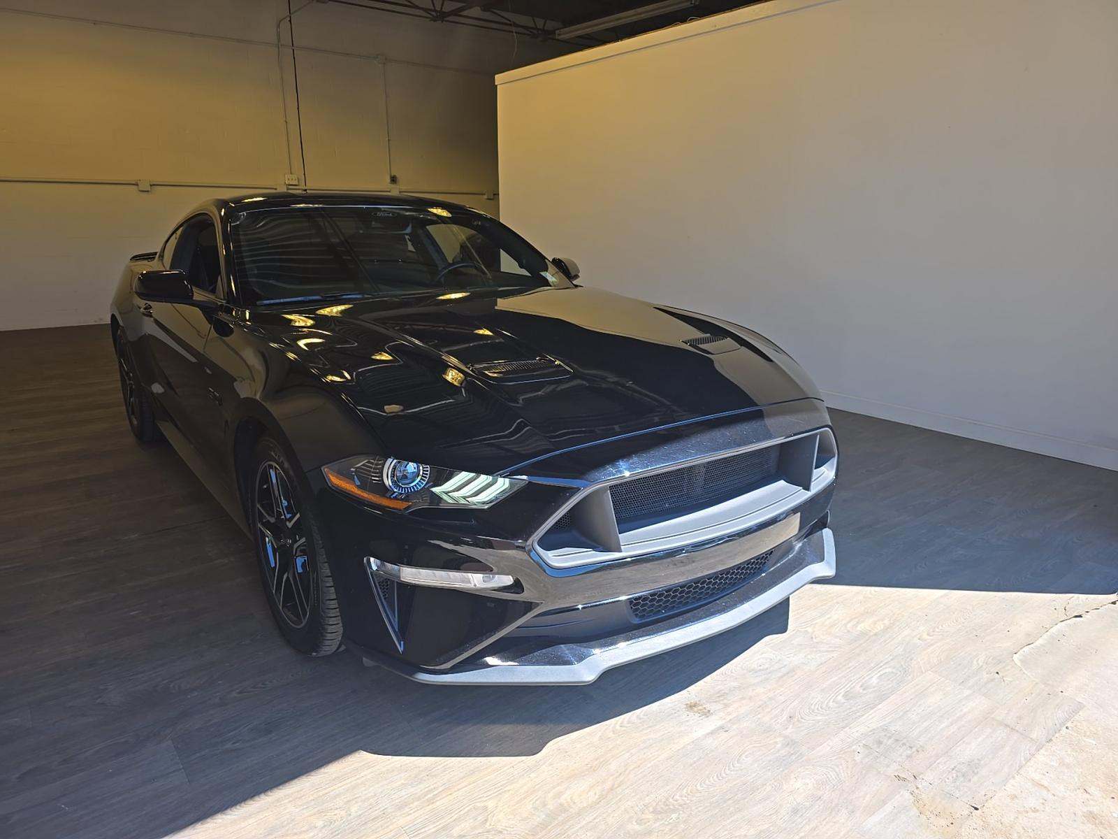 FORD MUSTANG - 4