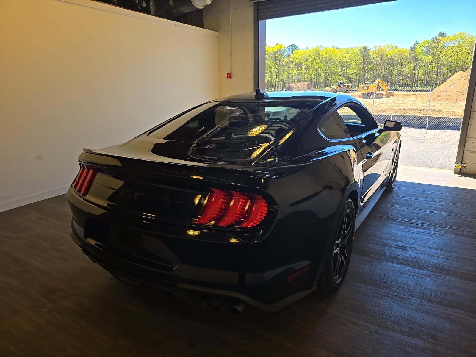 FORD MUSTANG - 3