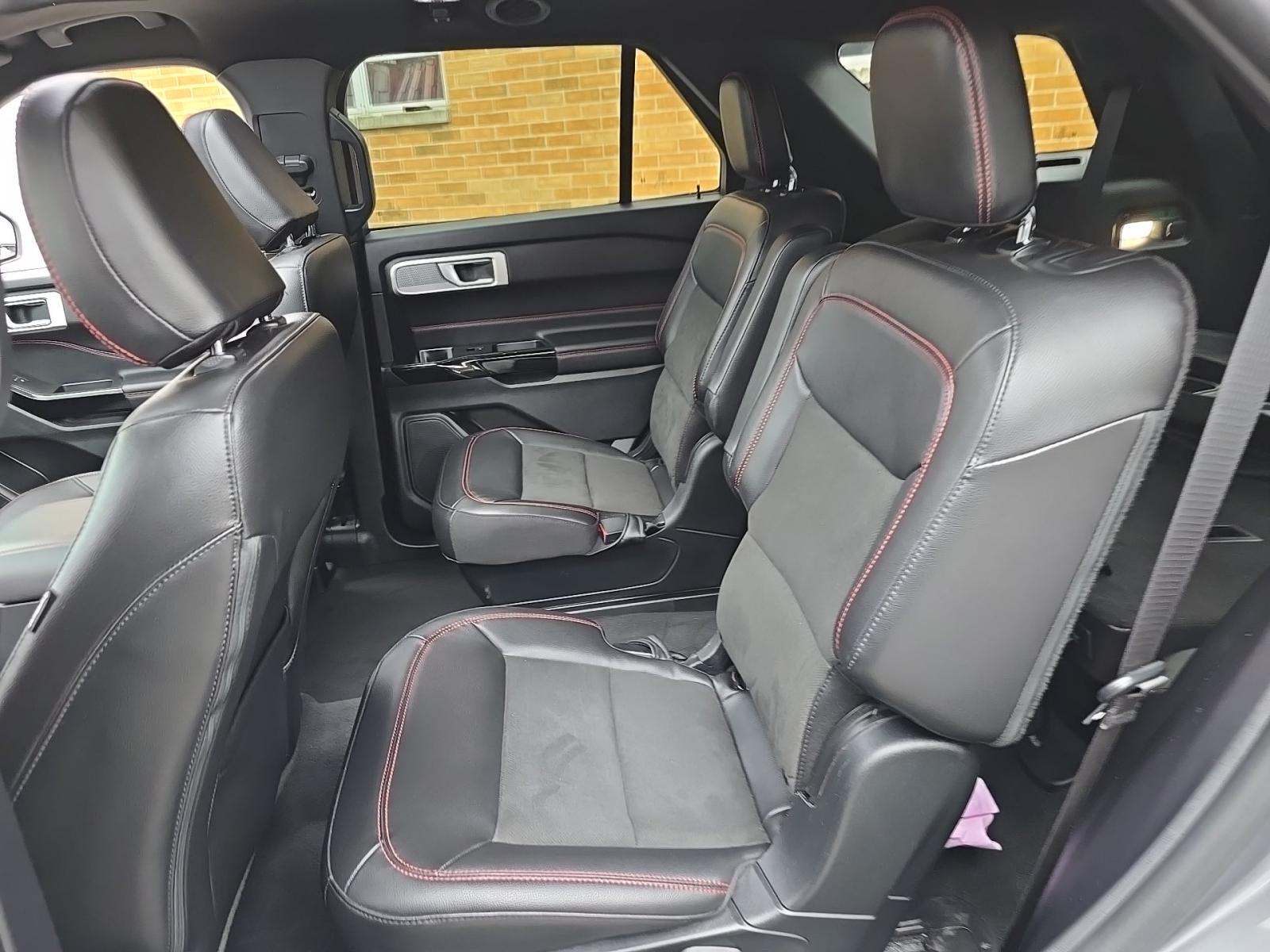 2022 Ford Explorer ST-Line AWD