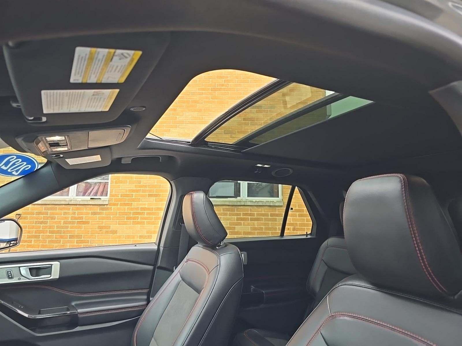 2022 Ford Explorer ST-Line AWD