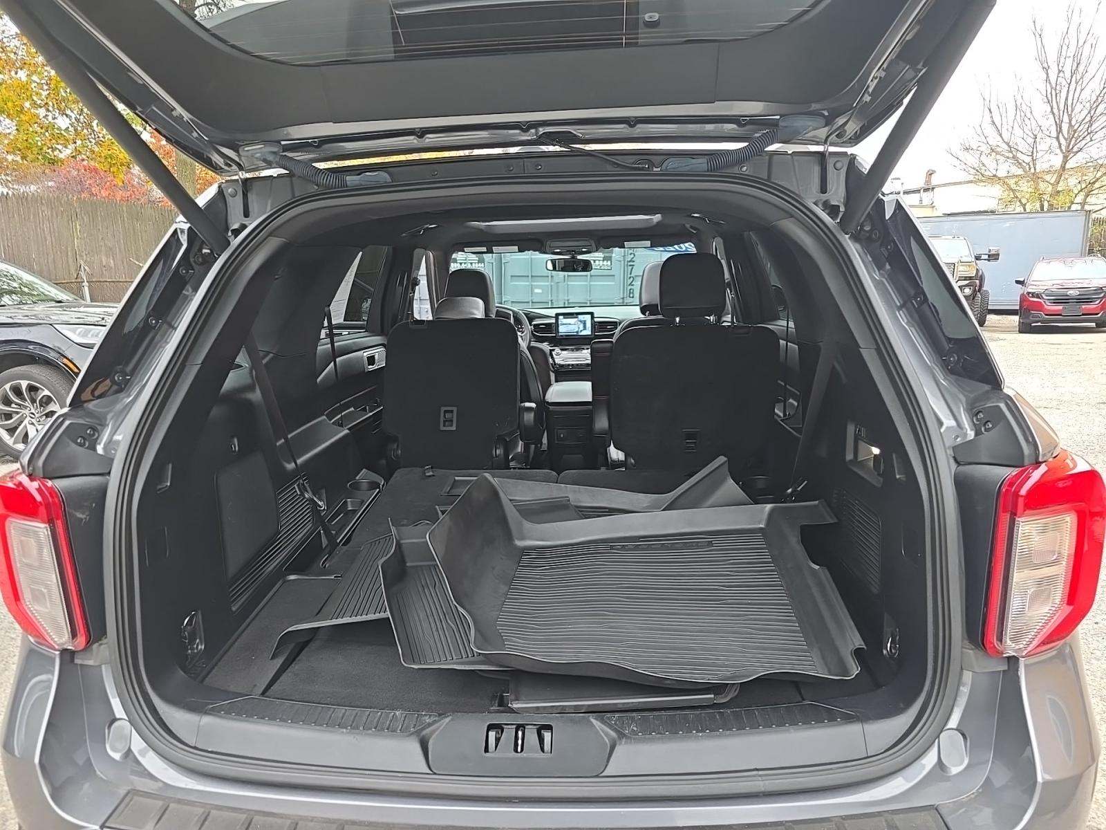 2022 Ford Explorer ST-Line AWD