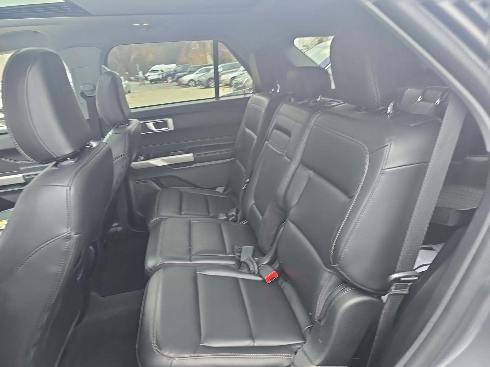 2022 Ford Explorer XLT AWD