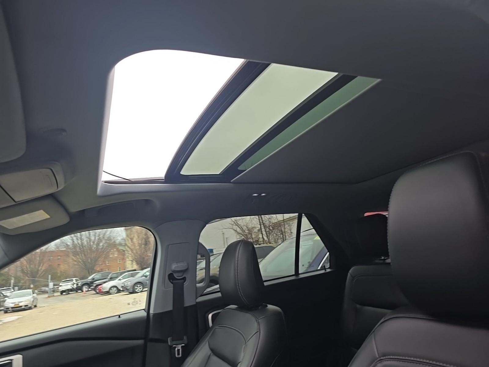 2022 Ford Explorer XLT AWD