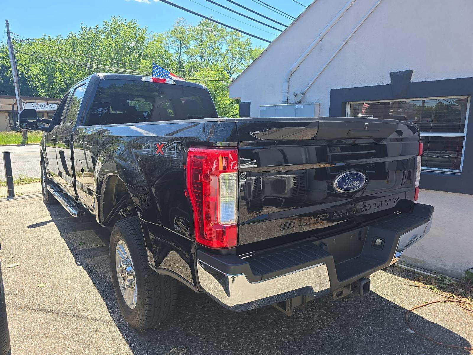 FORD F-250 - 2