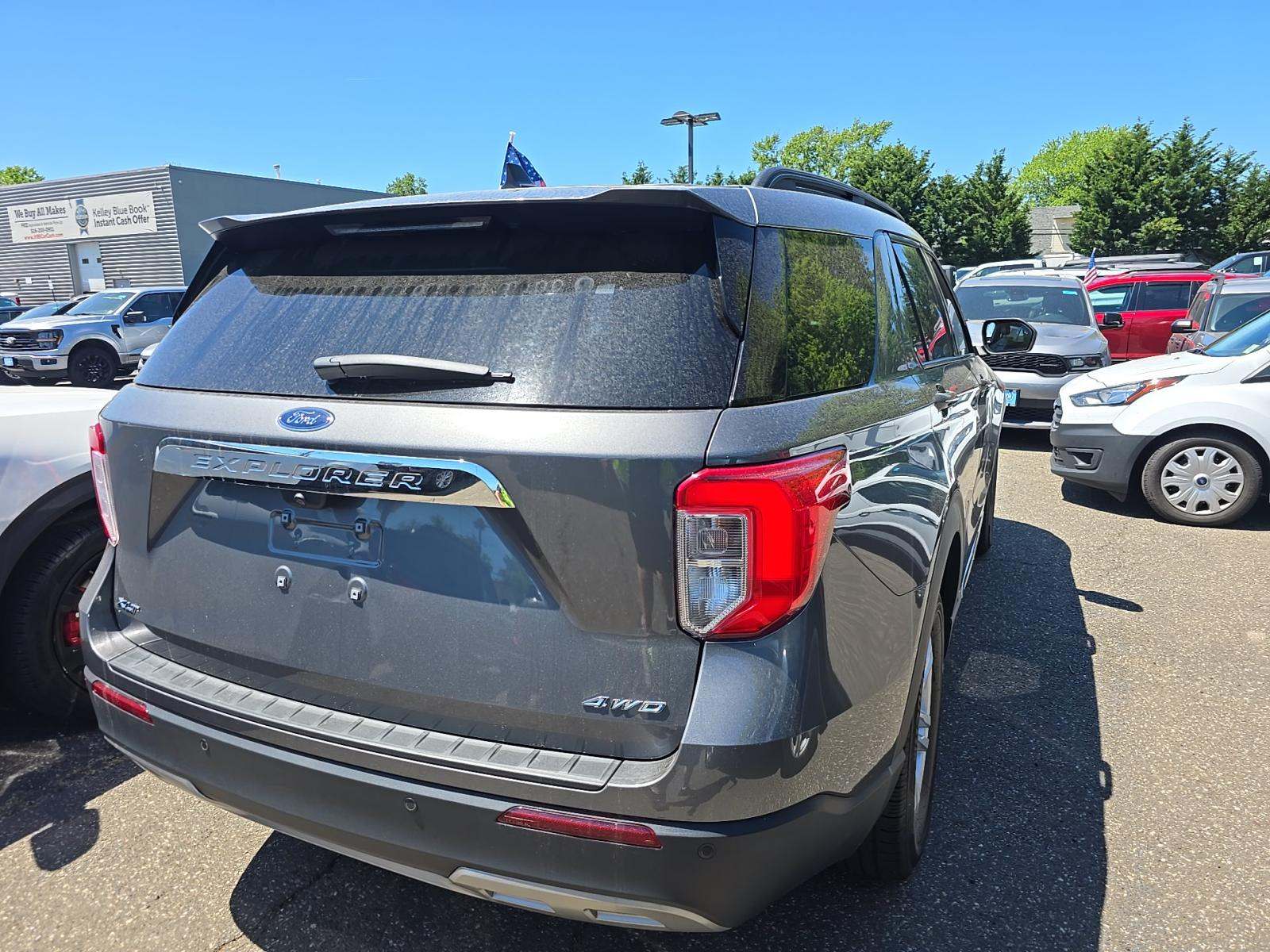 FORD EXPLORER - 3