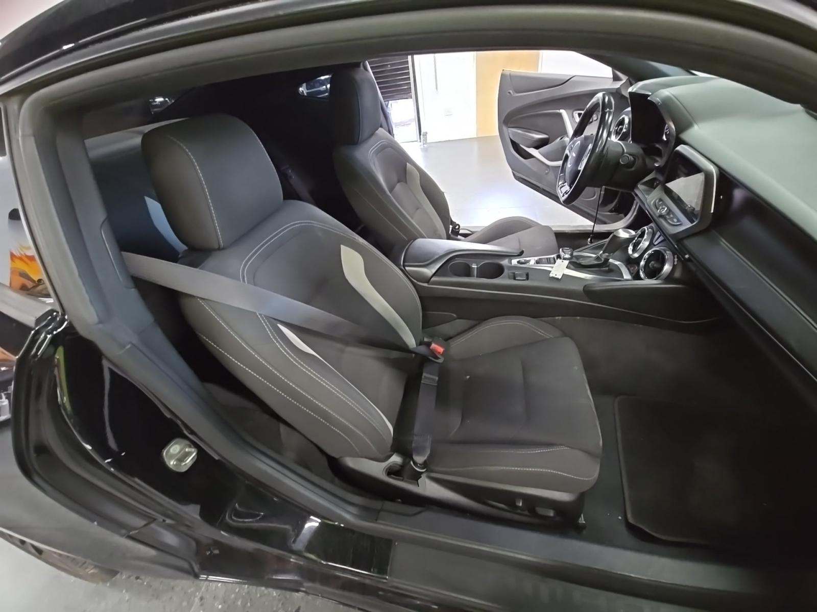 2018 Chevrolet Camaro 1LT RWD