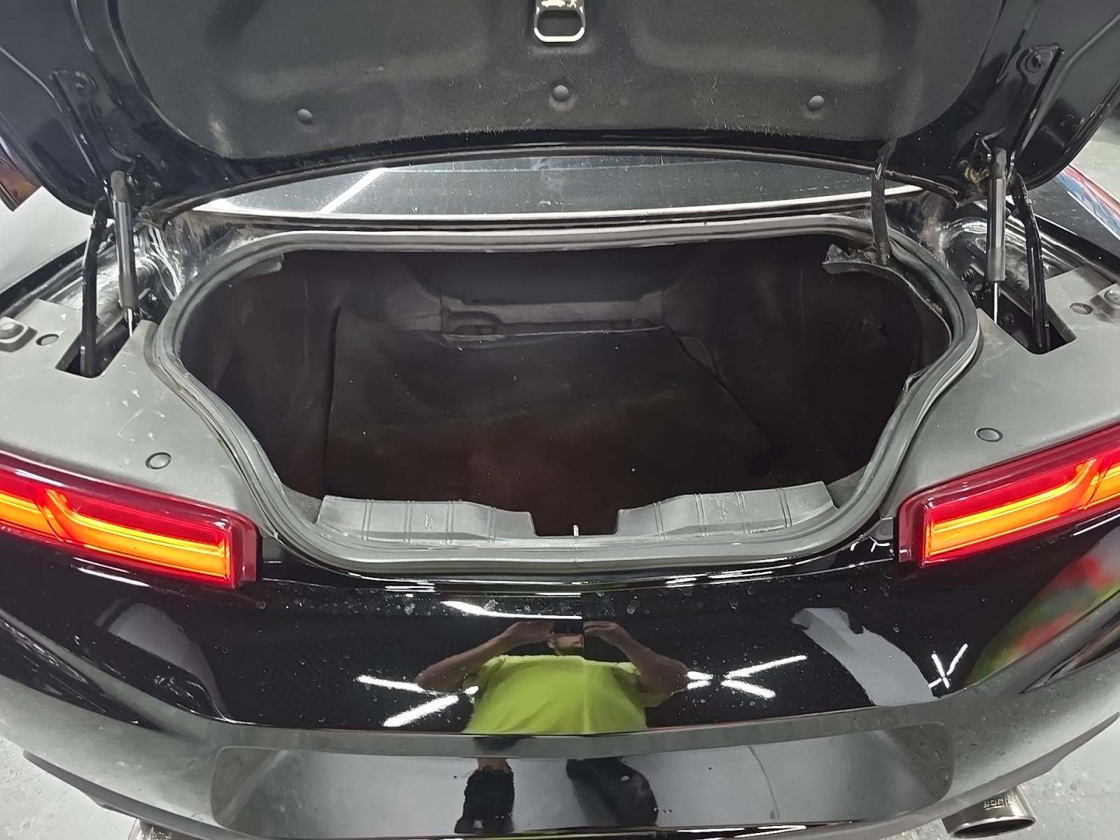 2018 Chevrolet Camaro 1LT RWD