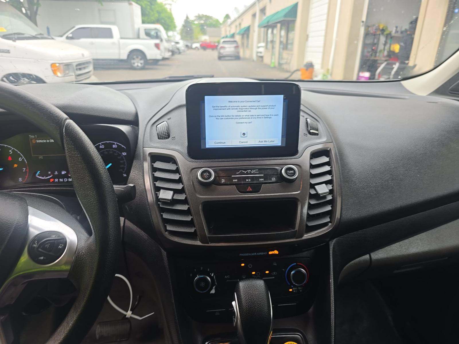 FORD TRANSIT CONNECT - 10