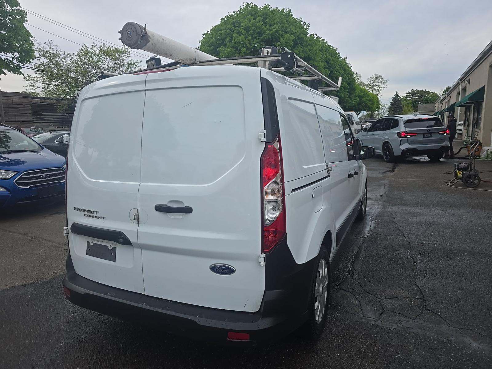 FORD TRANSIT CONNECT - 3