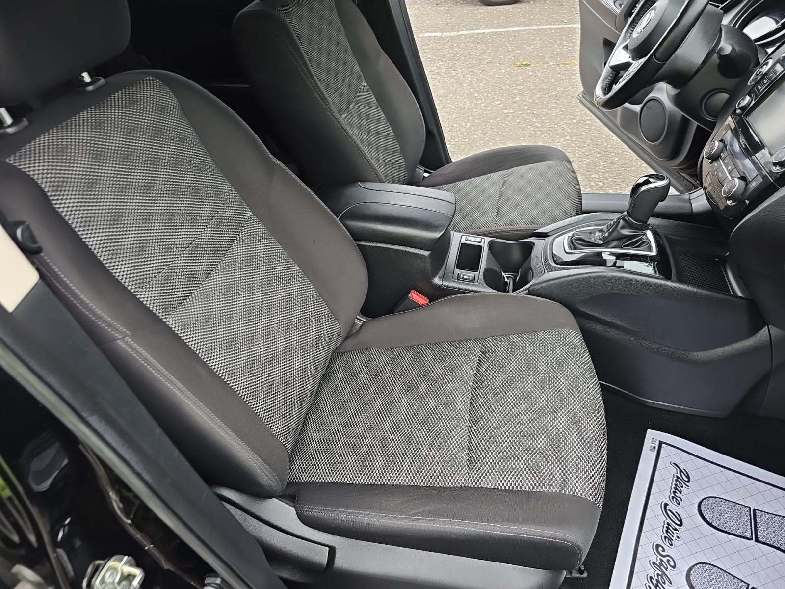 2022 Nissan Rogue Sport SV AWD