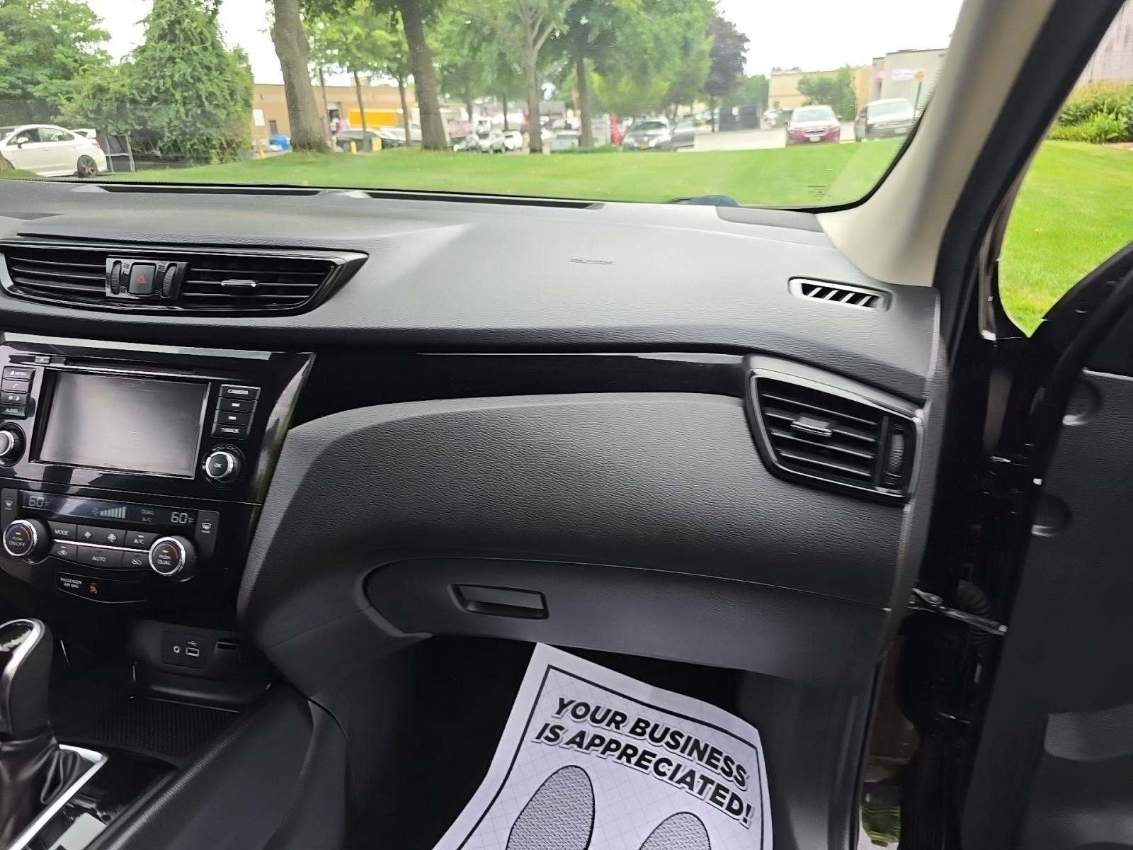 2022 Nissan Rogue Sport SV AWD