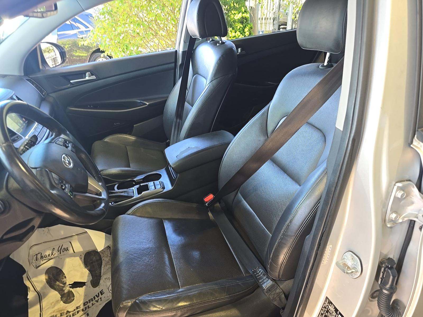HYUNDAI TUCSON - 6