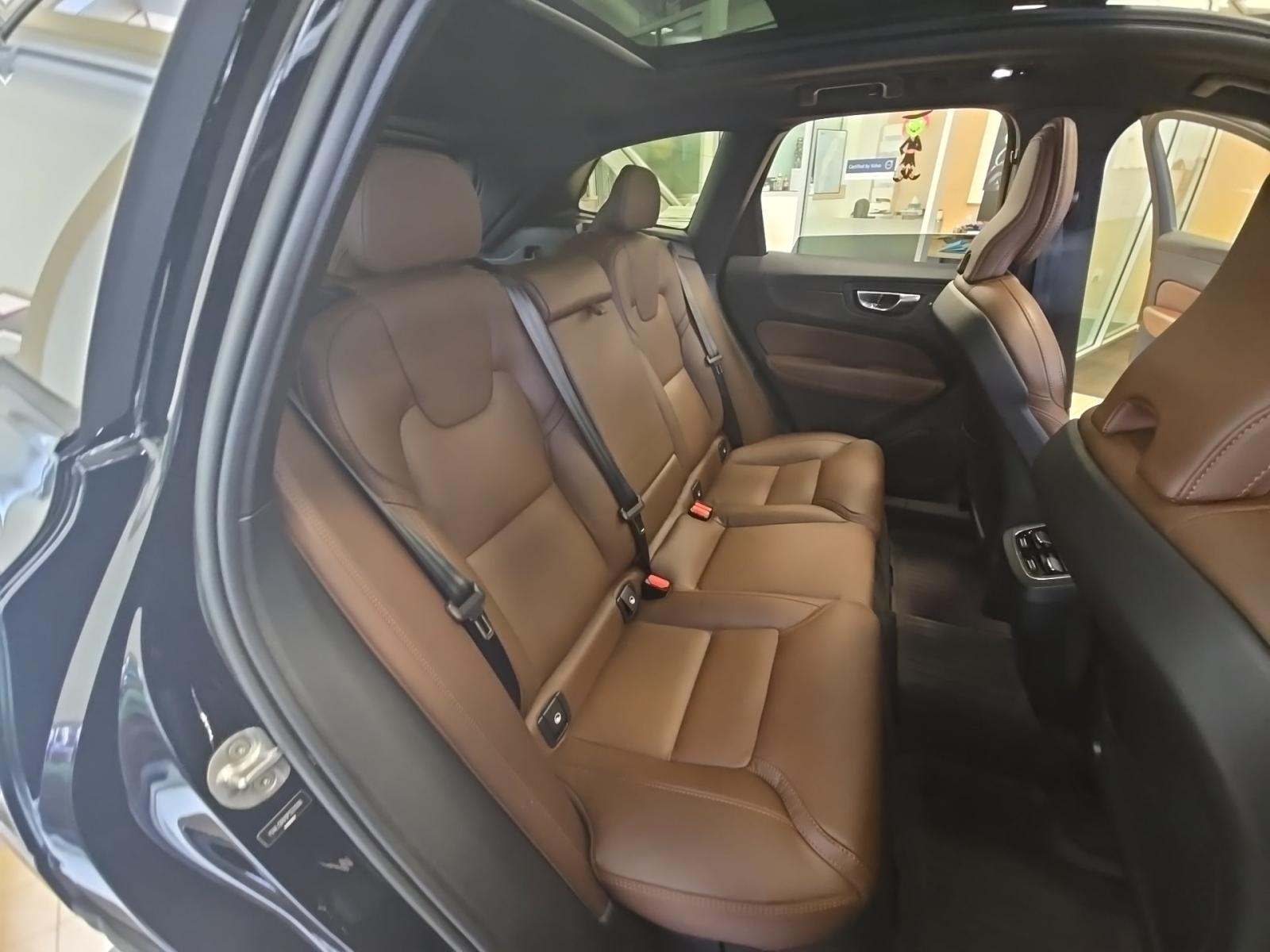 2023 Volvo XC60 B5 Ultimate AWD