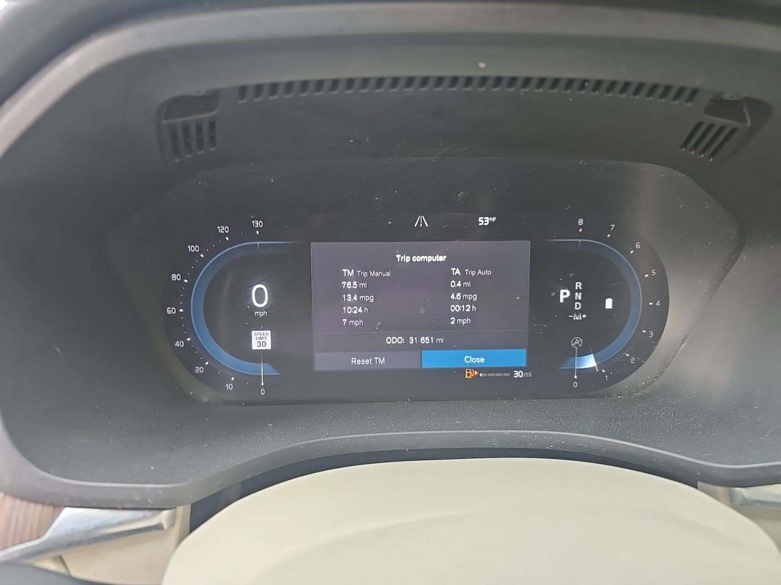 2022 Volvo XC60 B5 Momentum AWD