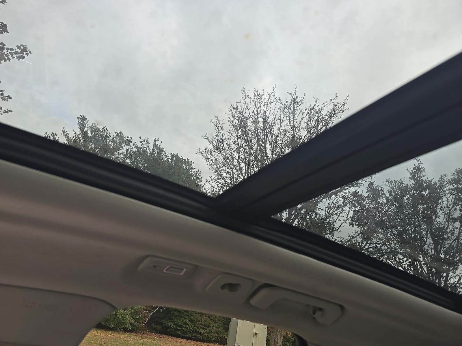 2022 Volvo XC60 B5 Momentum AWD