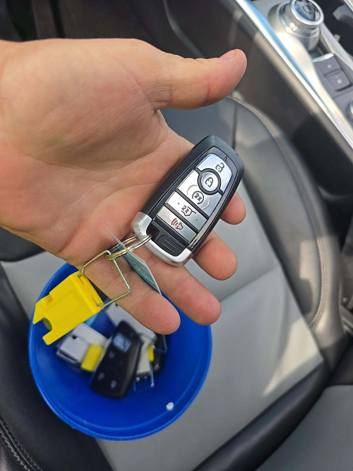 FORD EXPLORER - 8