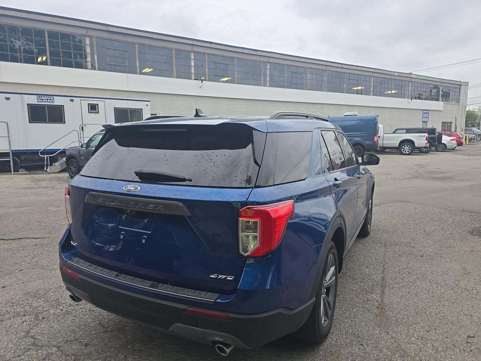 FORD EXPLORER - 3
