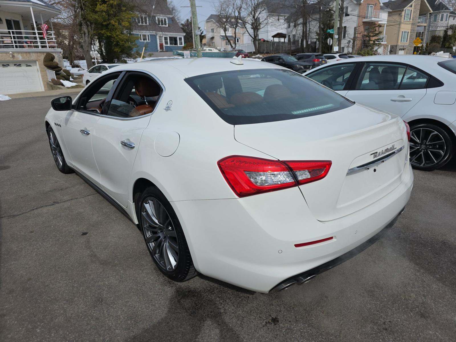 2018 Maserati Ghibli Base RWD