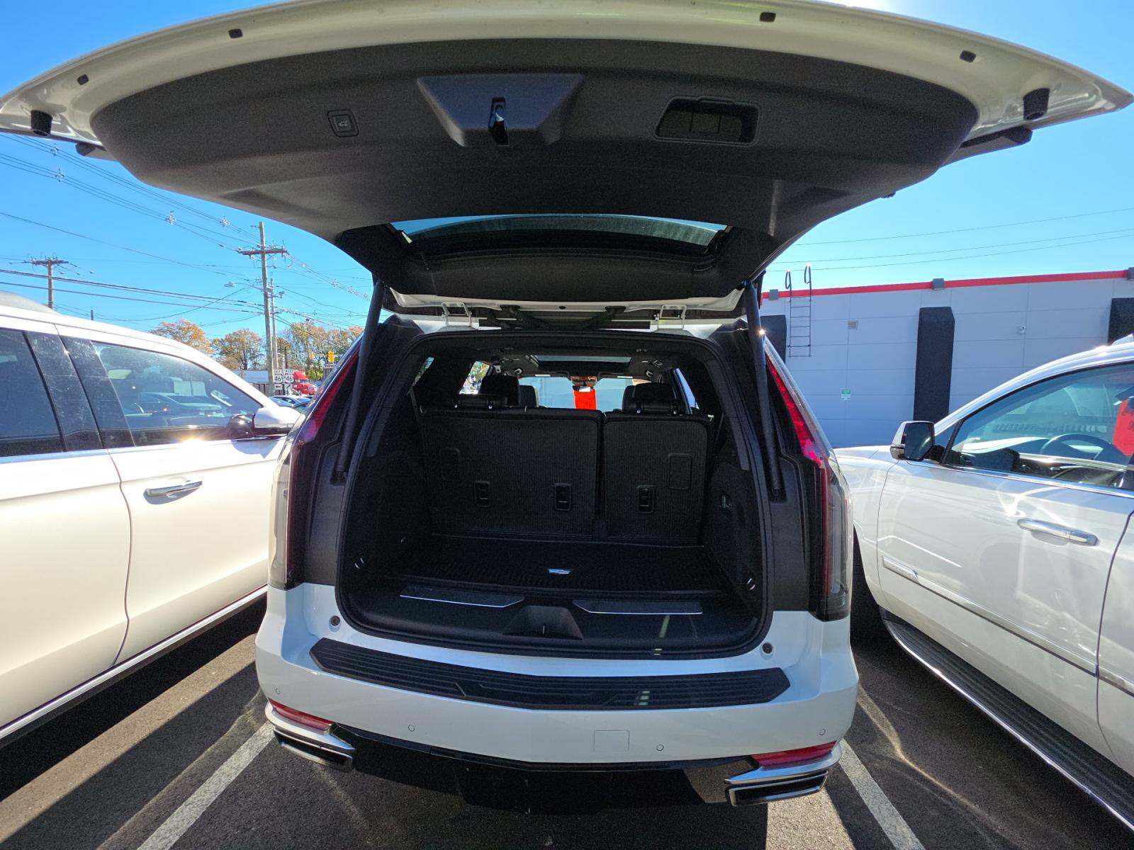 2024 Cadillac Escalade Premium Luxury AWD