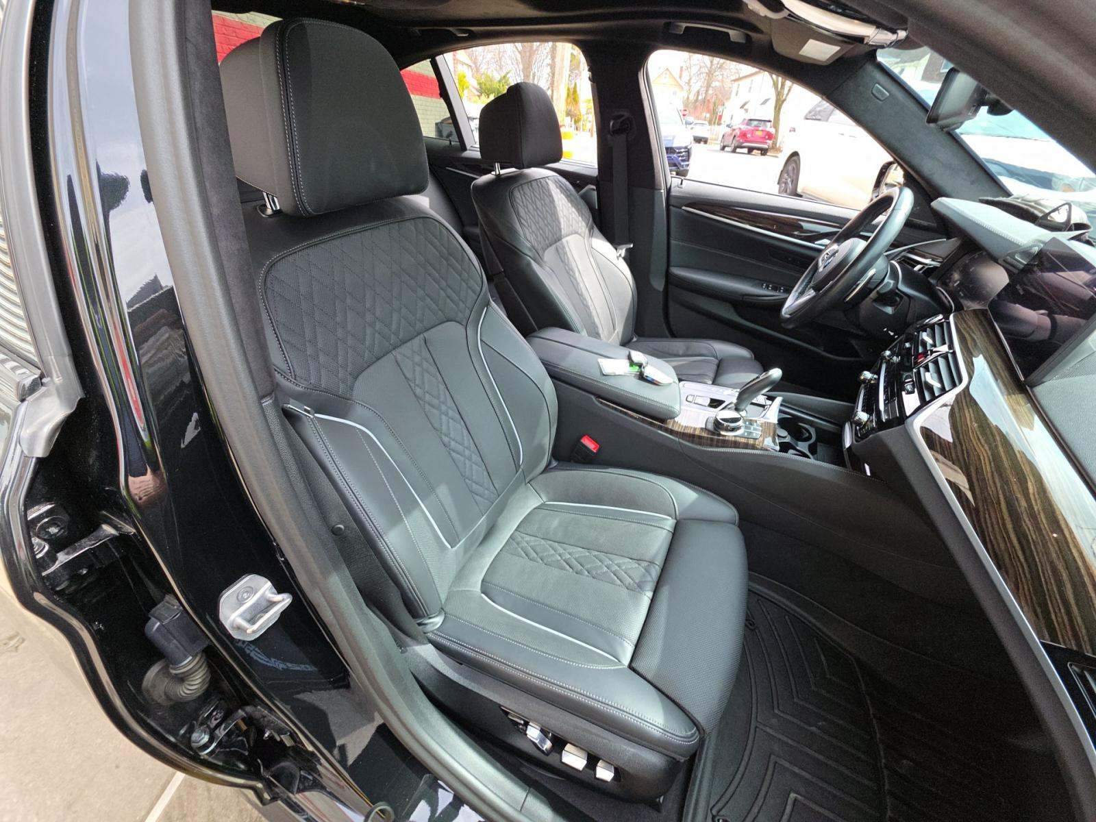 2023 BMW 5 Series M550i xDrive AWD