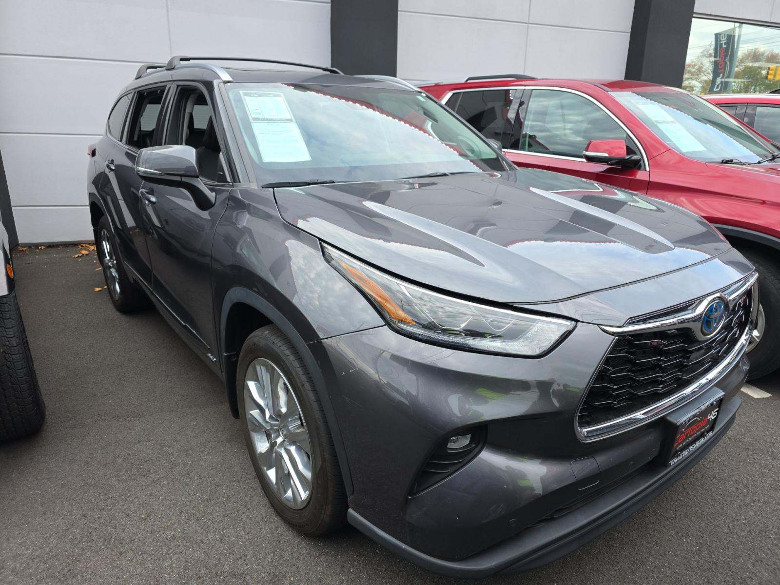 2023 Toyota Highlander Hybrid Limited AWD