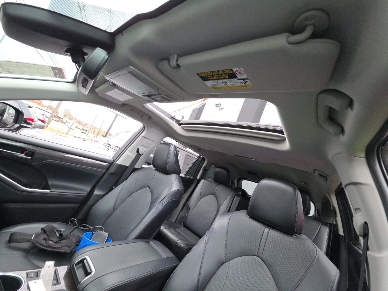 2023 Toyota Highlander Hybrid Limited AWD