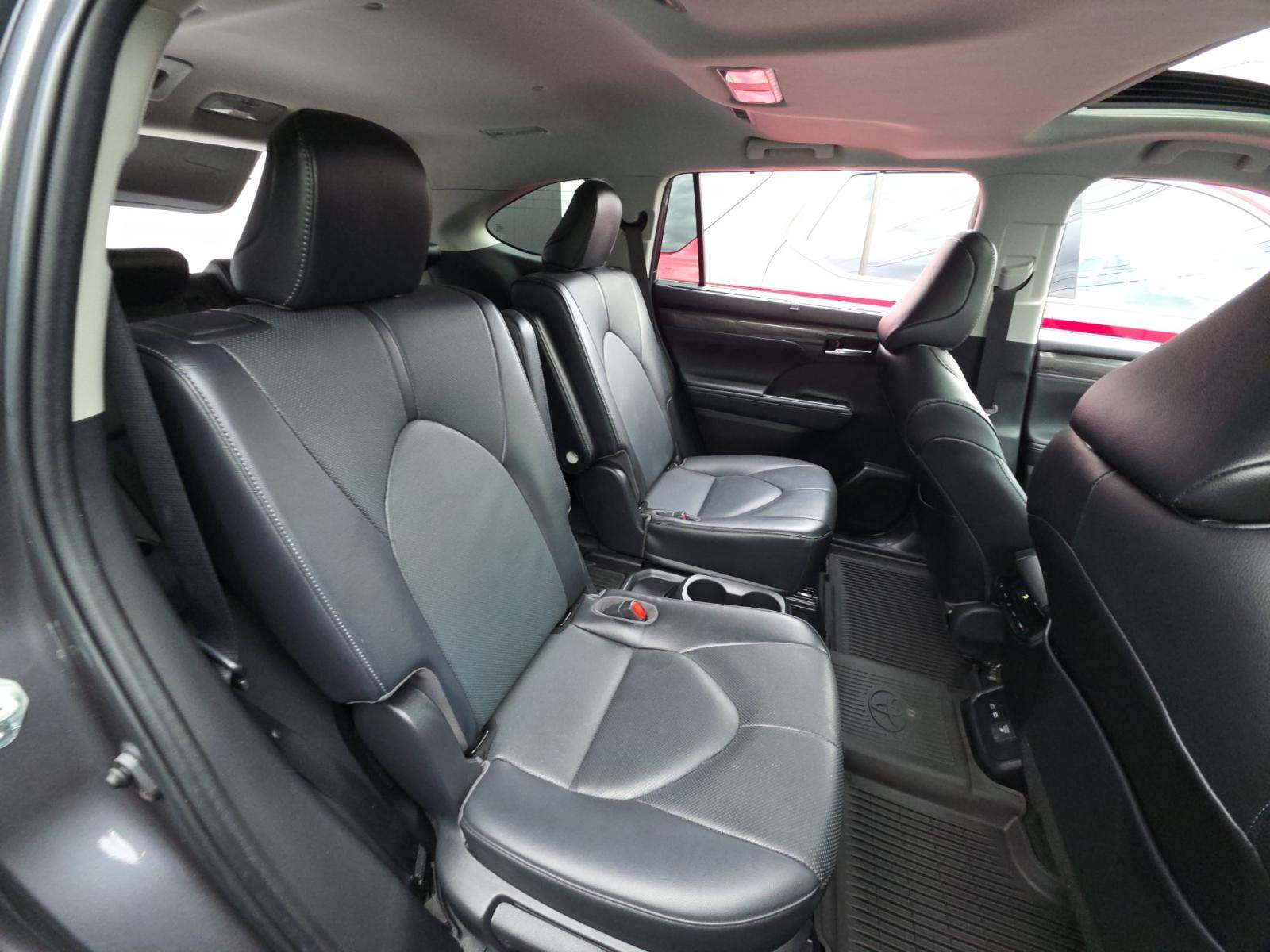 2023 Toyota Highlander Hybrid Limited AWD