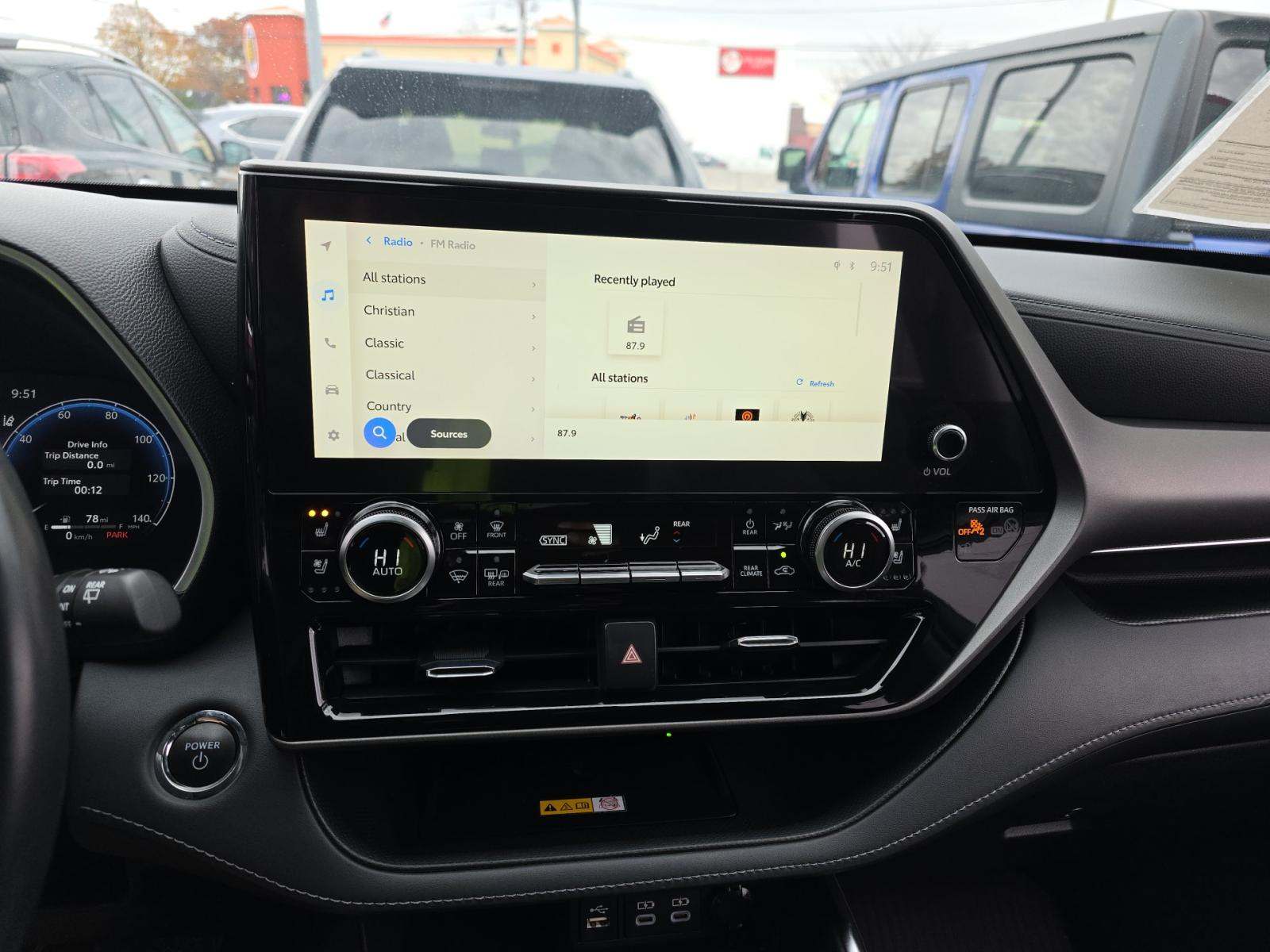 2023 Toyota Highlander Hybrid Limited AWD