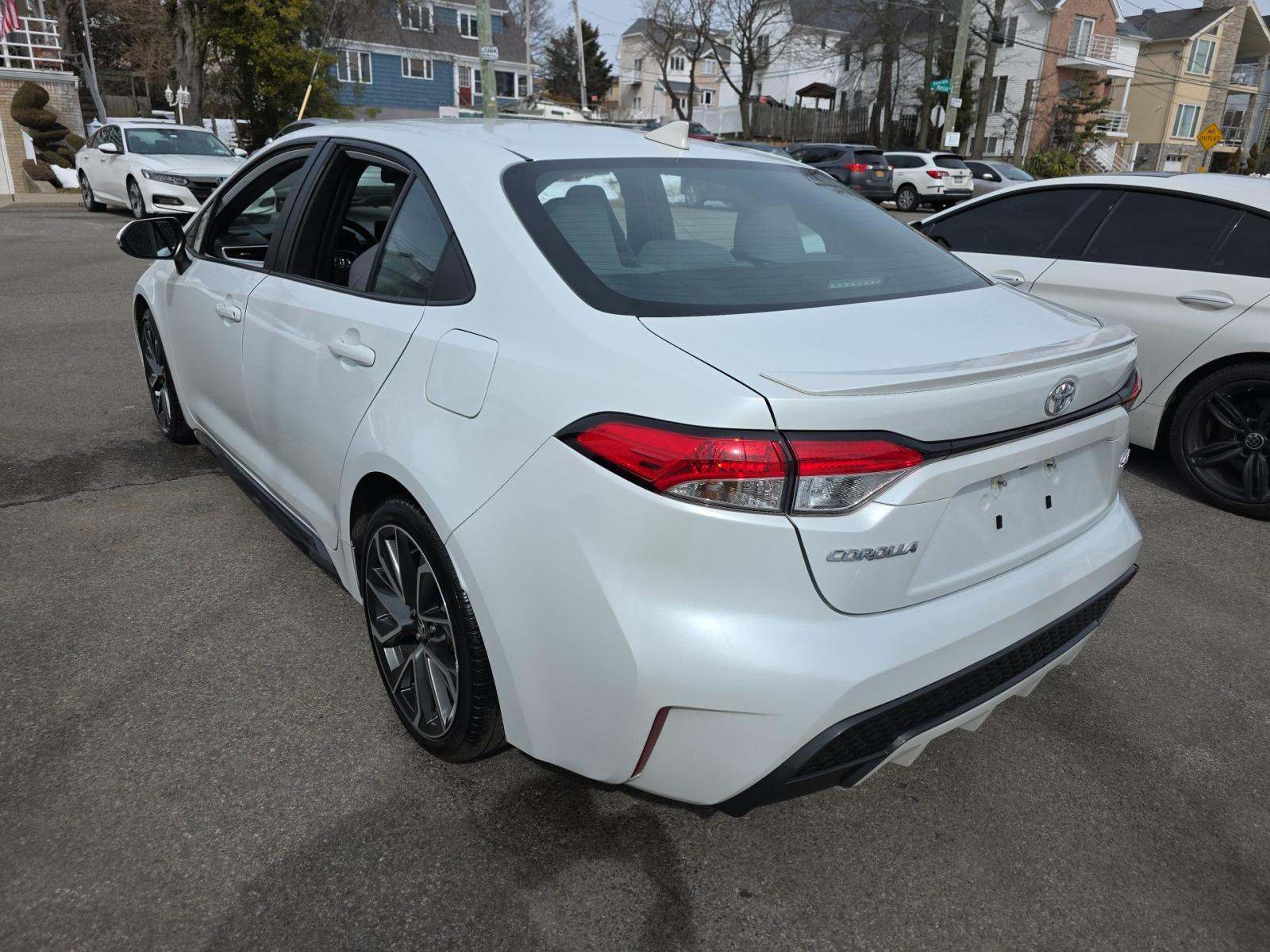 2022 Toyota Corolla SE FWD