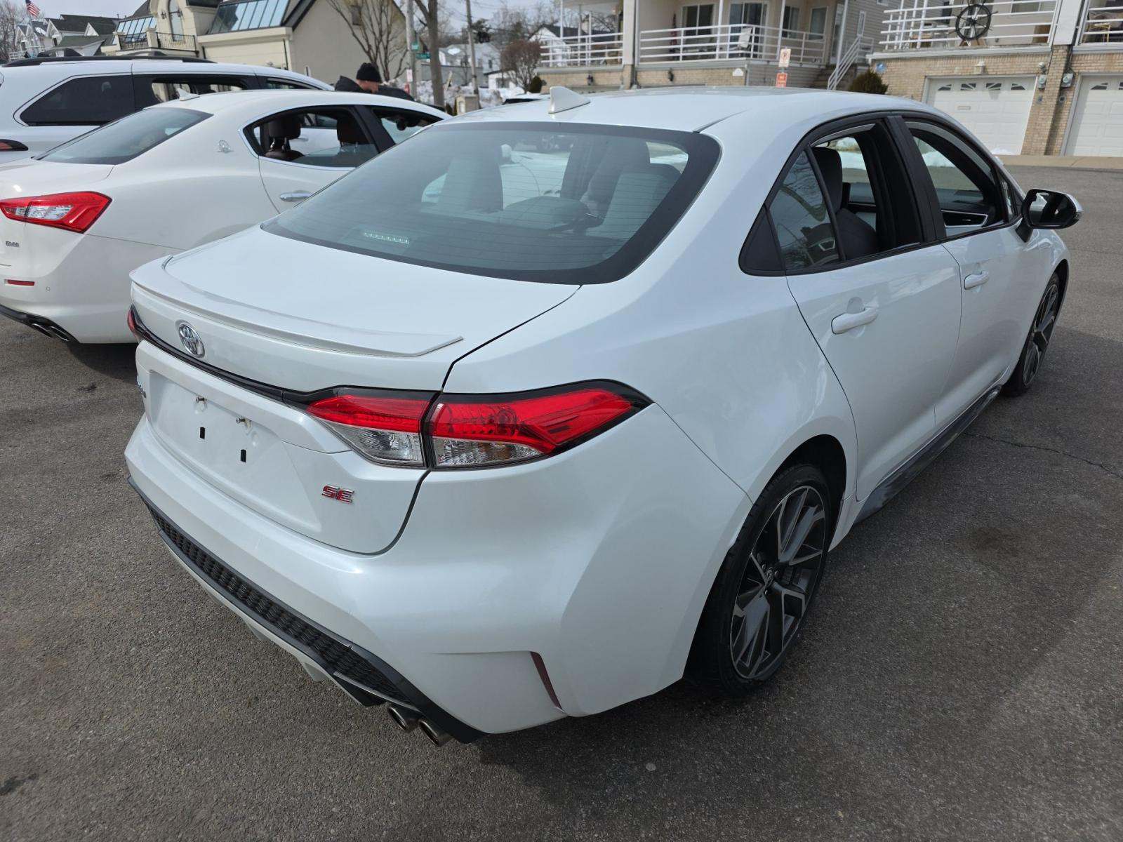 2022 Toyota Corolla SE FWD