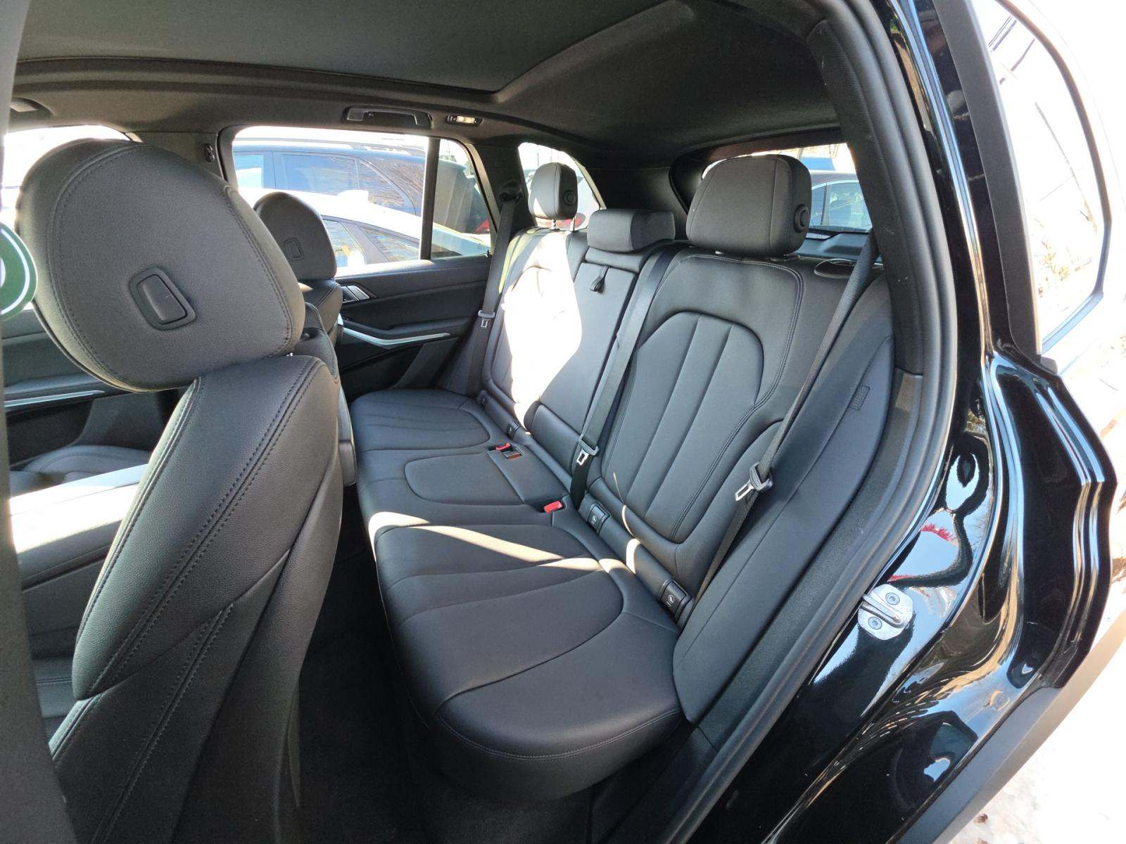 2022 BMW X5 xDrive40i AWD