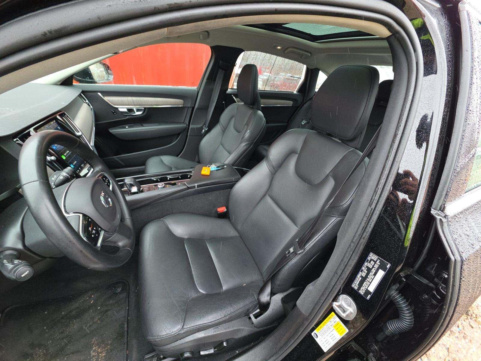 2023 Volvo S90 B6 Plus AWD