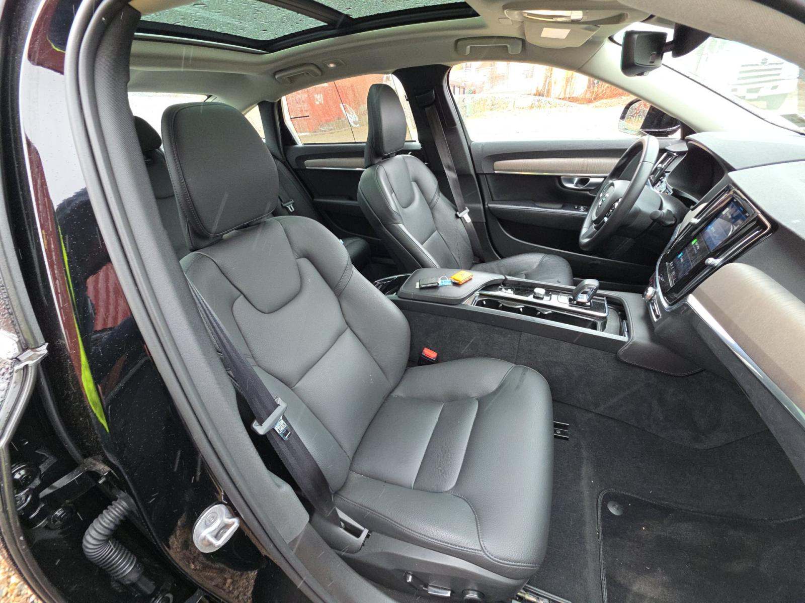 2023 Volvo S90 B6 Plus AWD