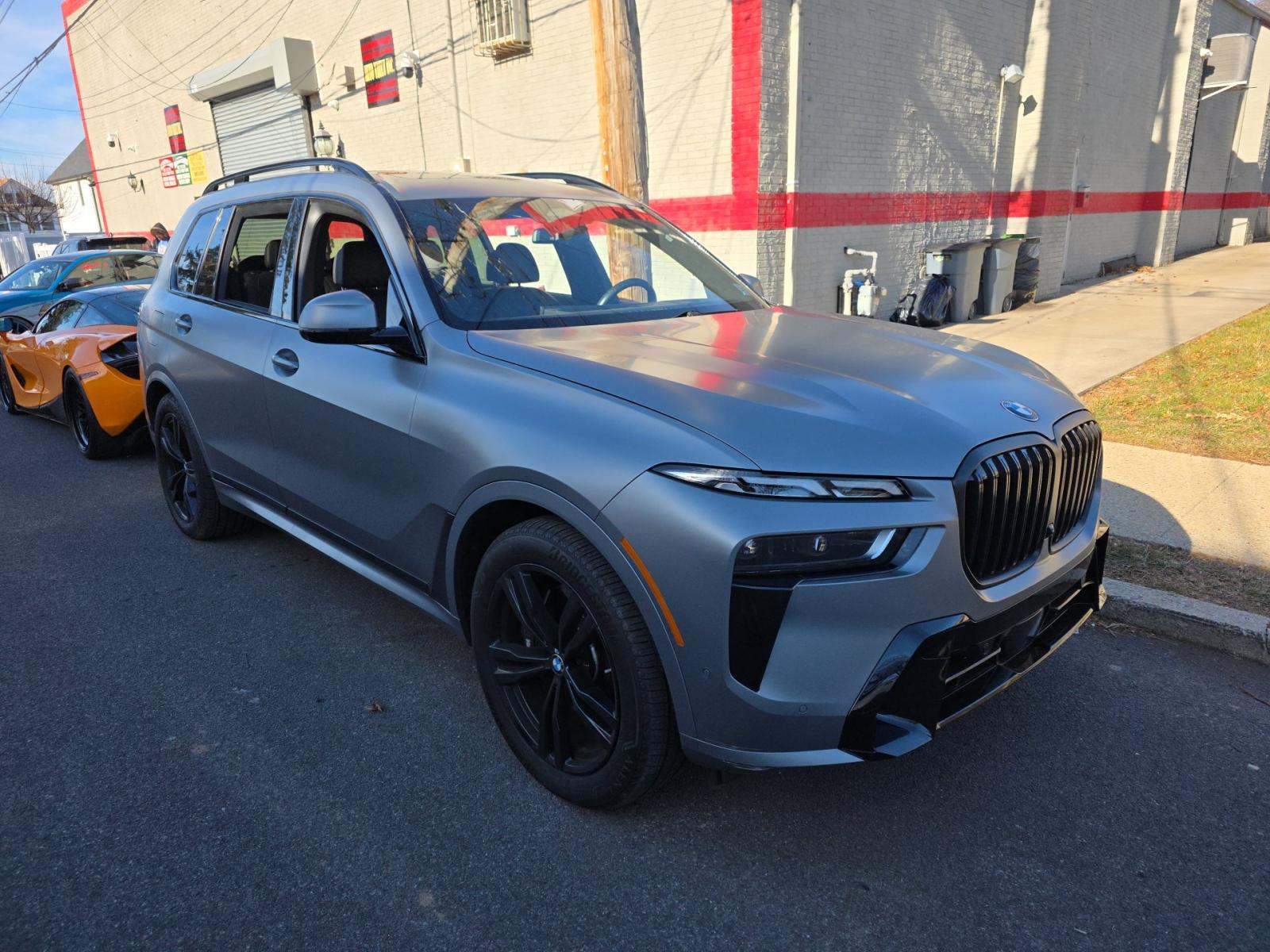 2023 BMW X7 xDrive40i AWD