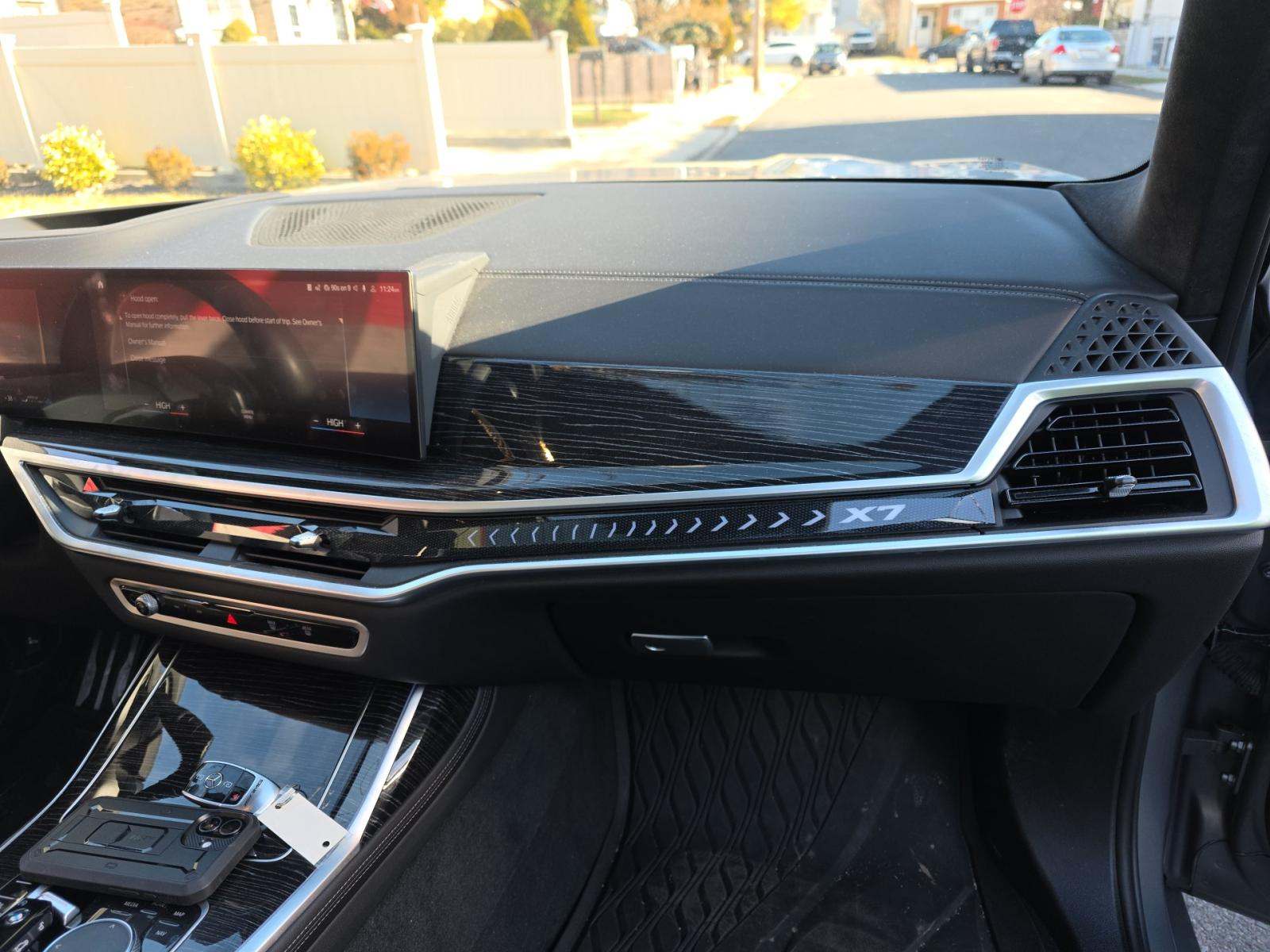 2023 BMW X7 xDrive40i AWD