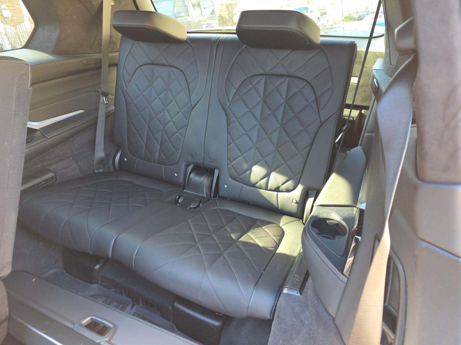 2023 BMW X7 xDrive40i AWD