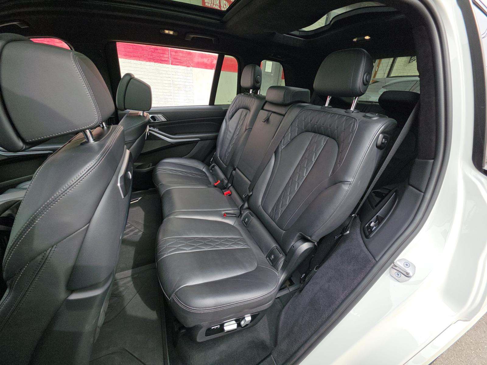 2023 BMW X7 M60i AWD