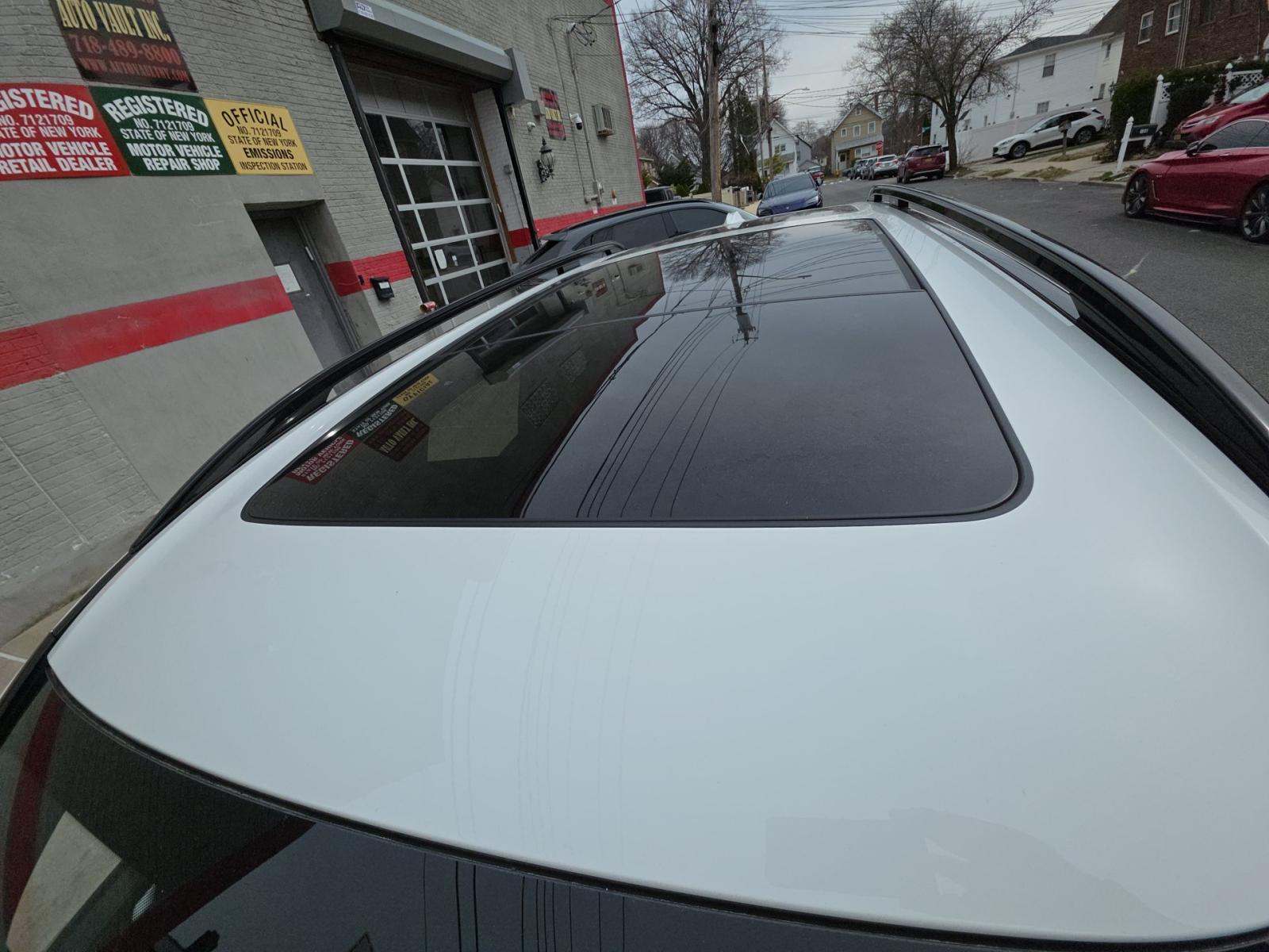 2023 BMW X7 M60i AWD