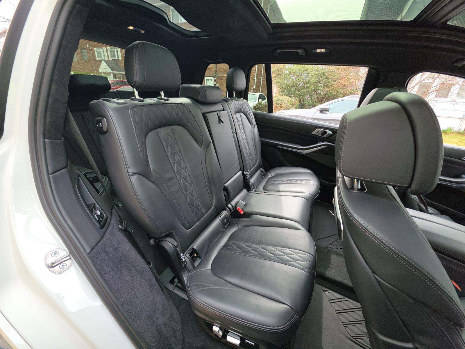 2023 BMW X7 M60i AWD