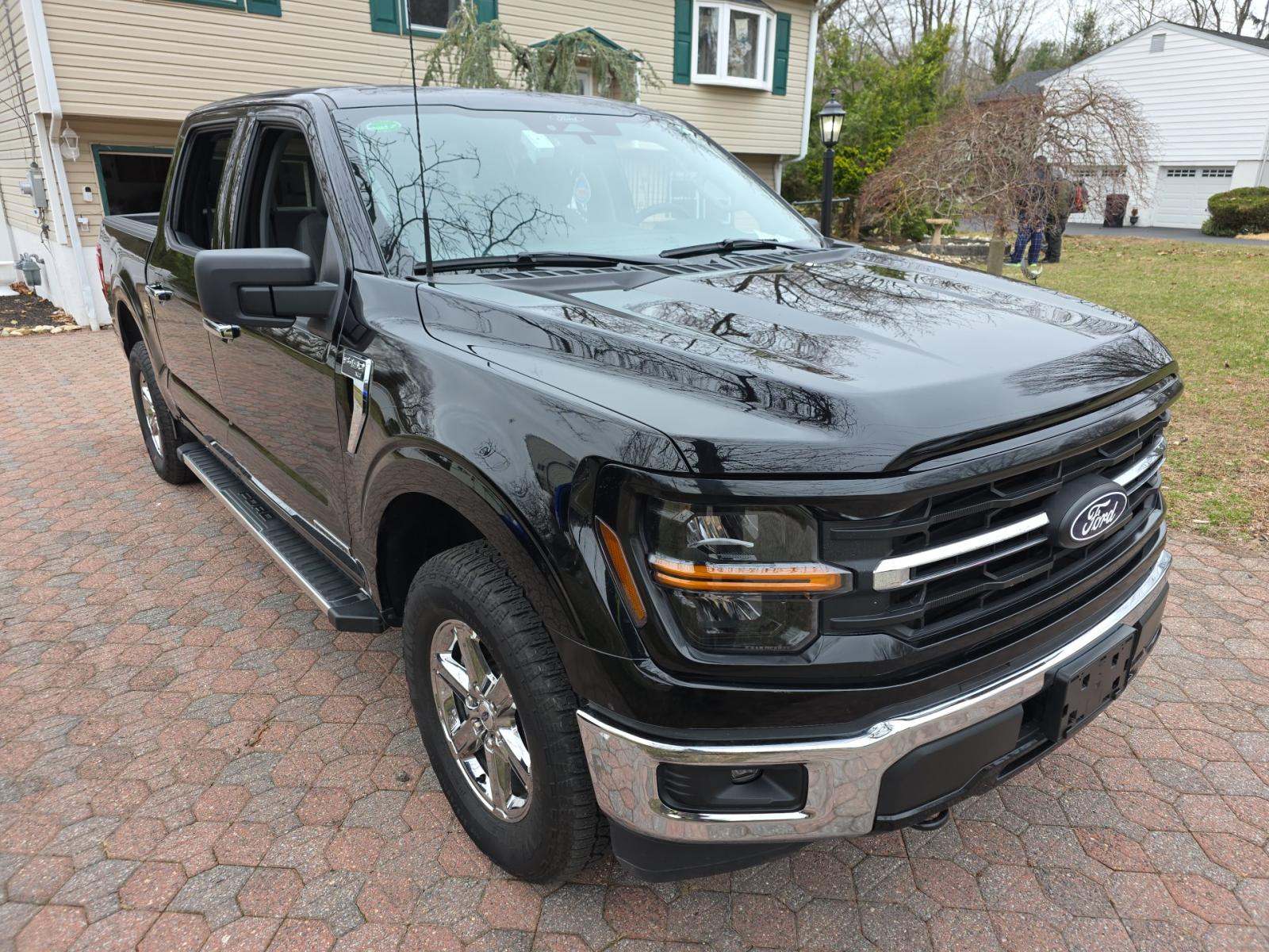2025 Ford F-150 Hybrid XLT AWD