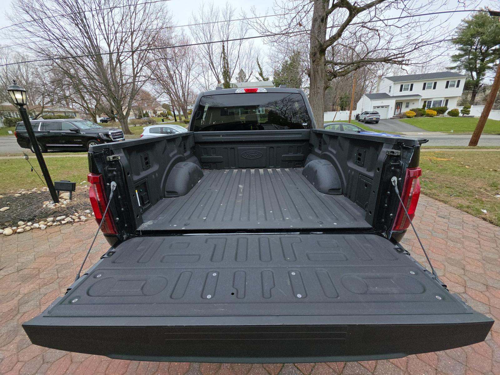 2025 Ford F-150 Hybrid XLT AWD