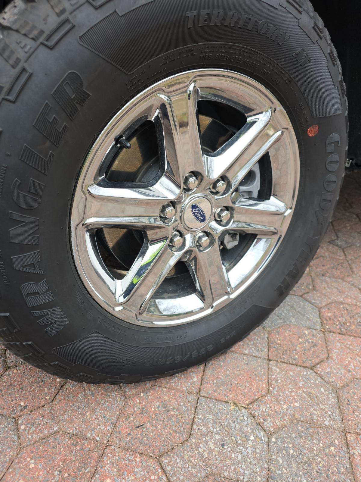 2025 Ford F-150 Hybrid XLT AWD