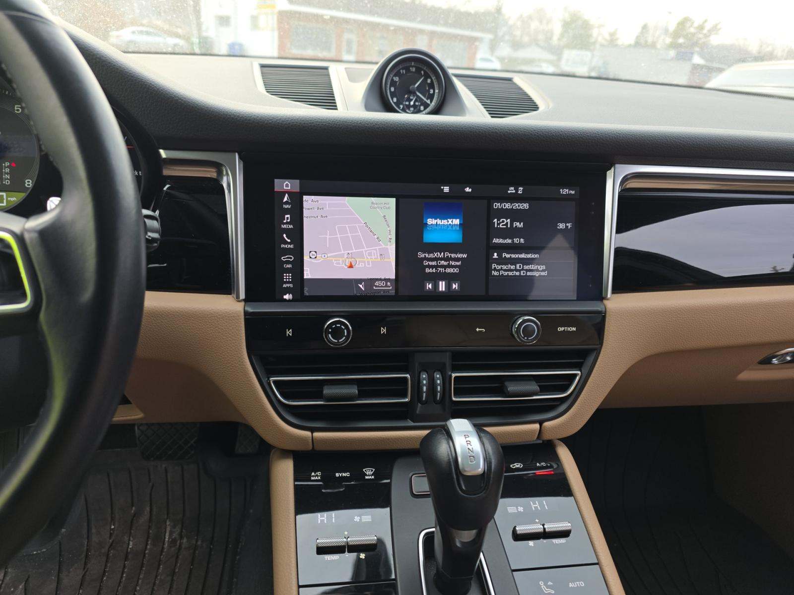 2022 Porsche Macan Base AWD